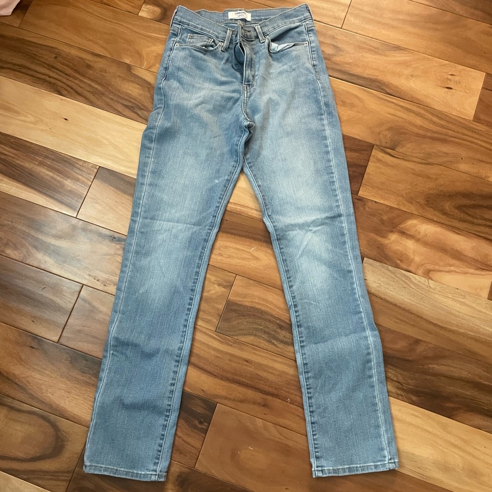 Women’s Light Blue Jeans